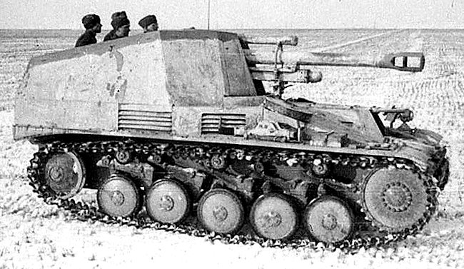 Leichte Feldhaubitze 18 auf Fahrgestell Panzerkampfwagen II Wespe