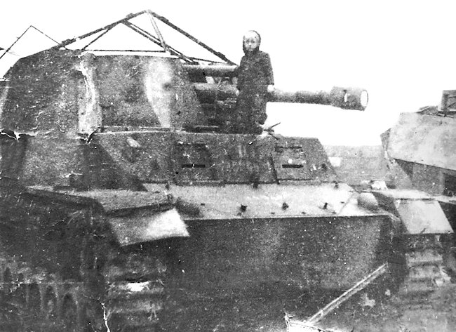 German WW2 10.5 cm le.F.H. 18/40 GW III/IV Hummel Wespe artillery SPG