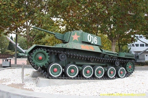 PLA Chi-Ha Shinhoto in a strange livery. The writing says Heroic Tank, but unlike the Gongchen Tank, this is written in Simplified Chinese, which means this is not an original camo scheme.