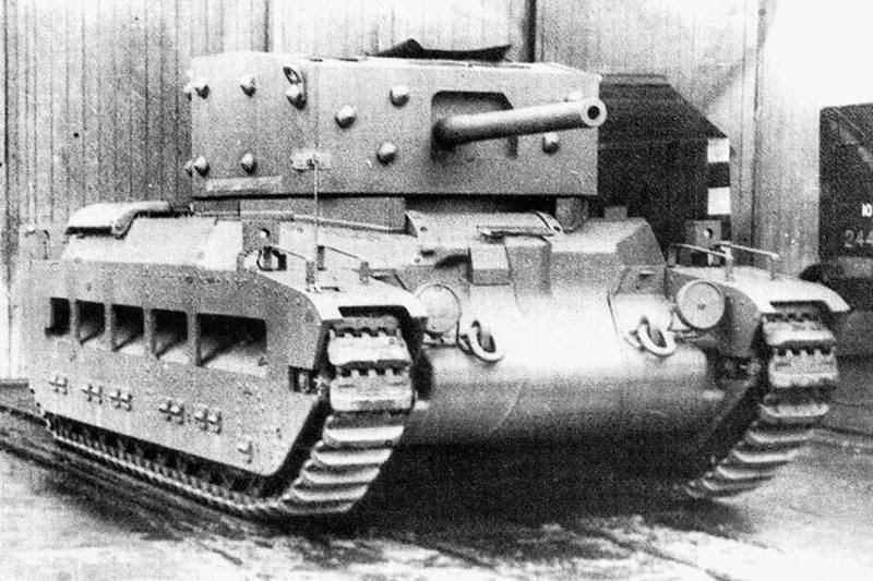Matilda with a 6-pdr in a Cromwell turret, experimental prototype.